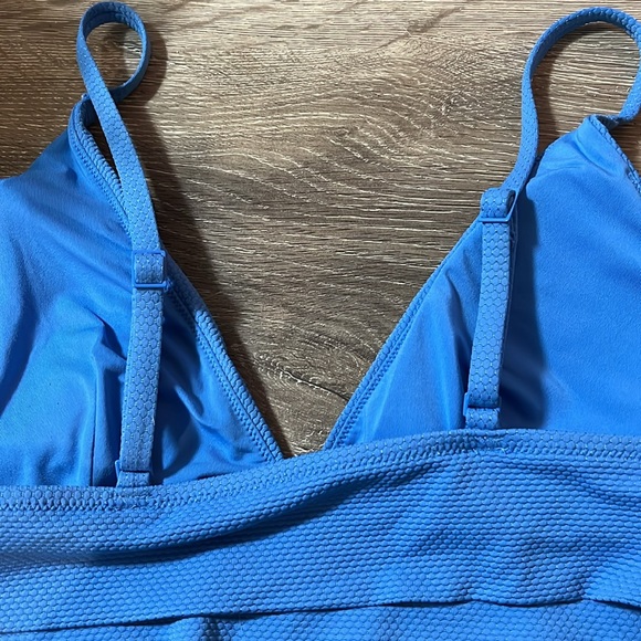 Aerie Triangle bikini top with adjustable straps - Picture 5 of 5